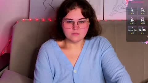 Snapshot of curvy_janie chatting on 10.03.25 Jane online show from 10.03.25