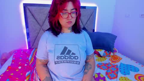 Snapshot of curvybaddie chatting on 01.28.25 A online show from 01.28.25