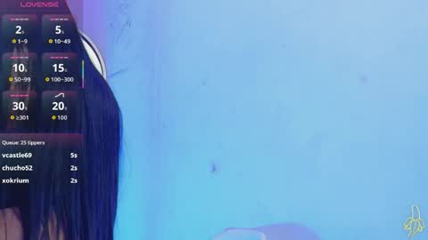 Snapshot of curvybuffgirl chatting on 05.17.26 Michel online show from 05.17.26