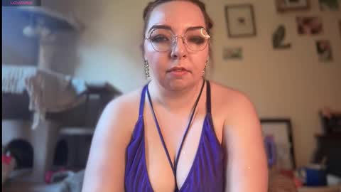 Snapshot of curvycate127 chatting on 01.12.26 Cate online show from 01.12.26