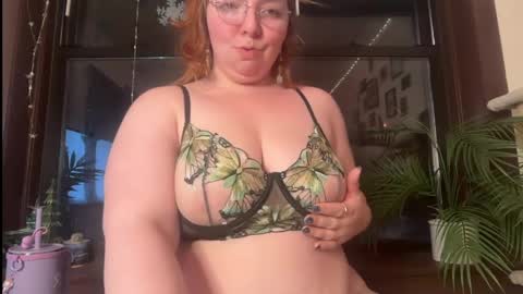 Snapshot of curvycate127 chatting on 03.24.26 Cate online show from 03.24.26