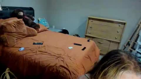 Hazel online show from 10.07.25