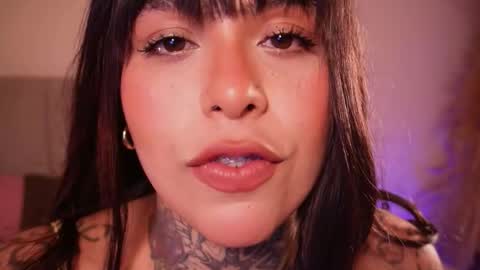 Snapshot of curvyliciouss chatting on 02.11.26 Samantha online show from 02.11.26