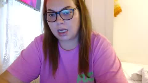 Snapshot of curvymomylore chatting on 05.19.26 Lore online show from 05.19.26