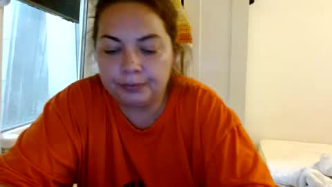 Snapshot of curvymomylore chatting on 06.29.26 Lore online show from 06.29.26
