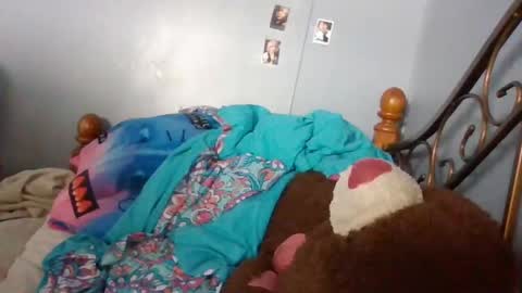 dahlia -kim online show from 02.18.25