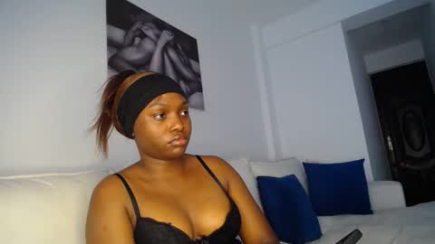 Liya online show from 10.22.25