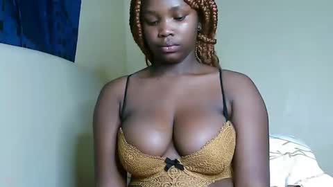 Snapshot of cute_beb2 chatting on 02.10.25 V EE online show from 02.10.25