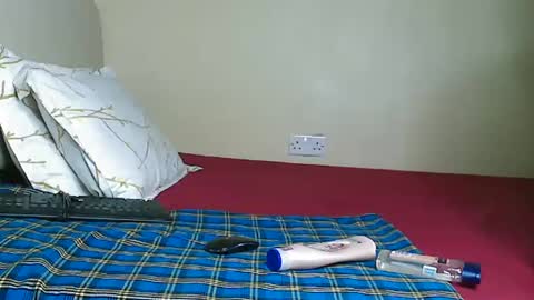 Snapshot of cute_beb2 chatting on 02.11.25 V EE online show from 02.11.25