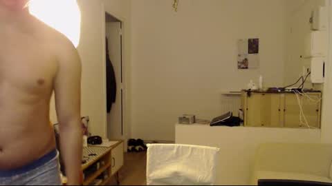 Snapshot of cute_boy859 chatting on 01.13.26 Tomas online show from 01.13.26