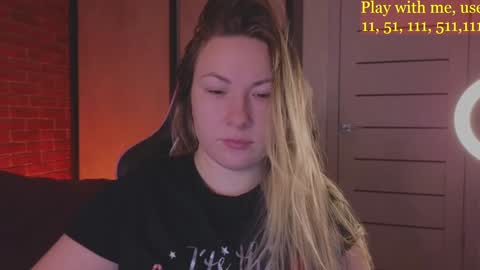 Everyday stream in the same time online show from 01.09.25