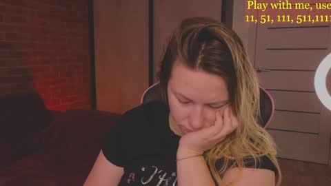 Everyday stream in the same time online show from 02.06.25