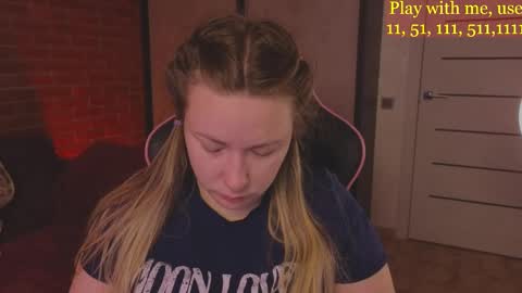 Everyday stream in the same time online show from 02.21.25