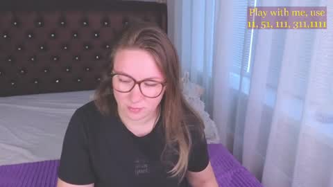 Snapshot of cute_darina chatting on 06.19.26 Everyday stream in the same time online show from 06.19.26