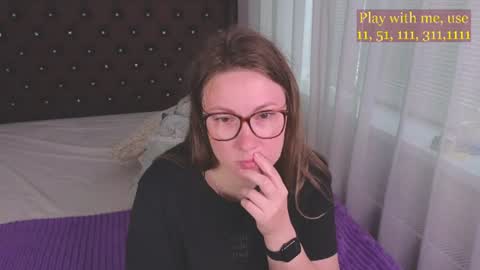 Snapshot of cute_darina chatting on 06.22.26 Everyday stream in the same time online show from 06.22.26