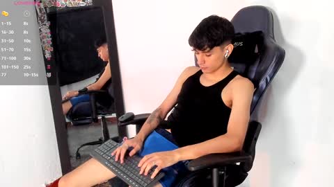 Snapshot of cute_diego_ chatting on 12.30.24 Diego online show from 12.30.24