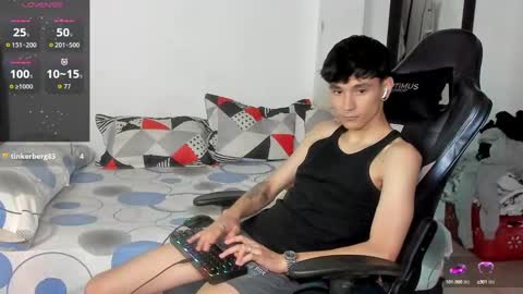 Snapshot of cute_diego_ chatting on 09.13.25 Diego online show from 09.13.25