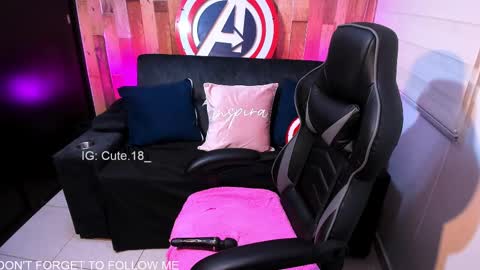 Snapshot of cute_elii chatting on 03.04.25    Independent Model online show from 03.04.25