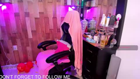    Independent Model online show from 11.10.25