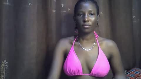 Snapshot of cute_emmy1 chatting on 10.12.25 cute_emmy1 online show from 10.12.25