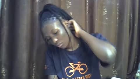 cute_emmy1 online show from 10.25.25