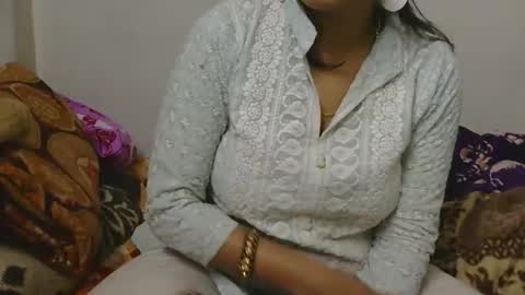 Snapshot of cute_kashmira99 chatting on 11.24.25 kashmira online show from 11.24.25