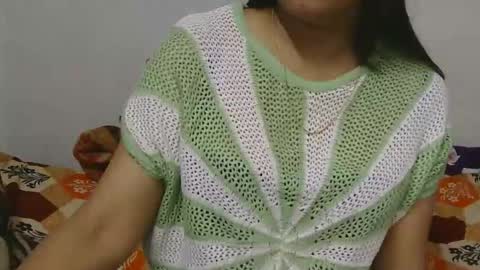 Snapshot of cute_kashmira99 chatting on 12.02.25 kashmira online show from 12.02.25