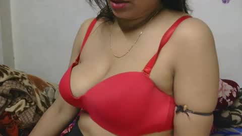 Snapshot of cute_kashmira99 chatting on 12.22.25 kashmira online show from 12.22.25