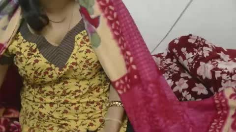 Snapshot of cute_kashmira99 chatting on 01.07.26 kashmira online show from 01.07.26