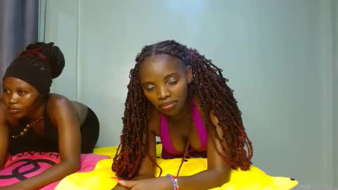 cute_lorna online show from 04.15.26