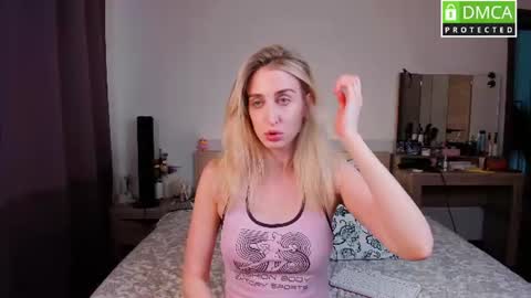 Snapshot of cute_milana chatting on 06.23.26 Milana online show from 06.23.26