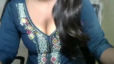 Snapshot of cute_payalji chatting on 04.28.26 alia online show from 04.28.26