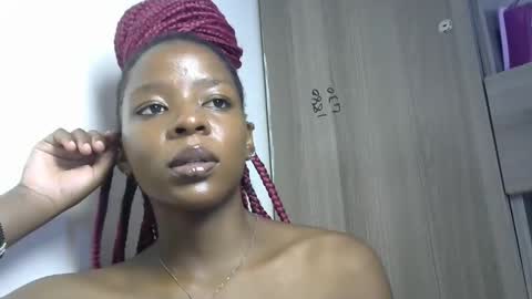 Snapshot of cute_sexy3 chatting on 01.30.25 SHARON online show from 01.30.25