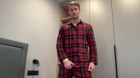 cute_skywalker online show from 09.20.25