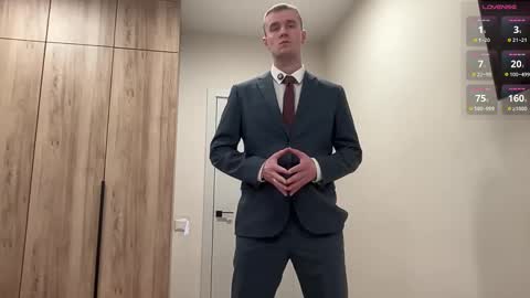 Snapshot of cute_skywalker chatting on 02.25.26 cute_skywalker online show from 02.25.26