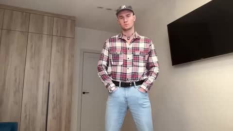 Snapshot of cute_skywalker chatting on 03.03.26 cute_skywalker online show from 03.03.26