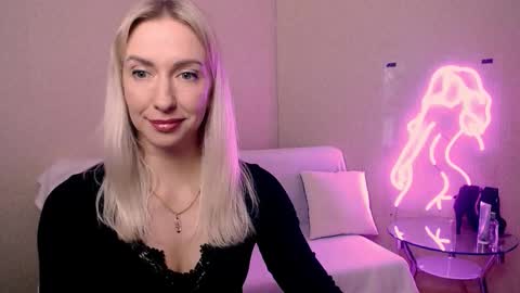 cute_smile_shy online show from 01.14.26