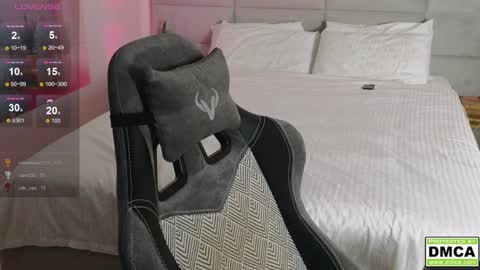 Thomas -  online show from 01.12.25