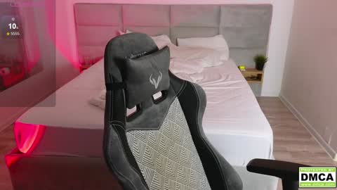 Thomas -  online show from 02.04.25