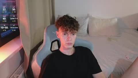 Snapshot of cute_thomas chatting on 07.12.26 Thomas - online show from 07.12.26