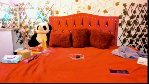 Snapshot of cute_zoe1 chatting on 09.18.25 cute_zoe1 online show from 09.18.25