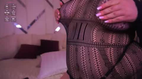 Amber online show from 11.22.25