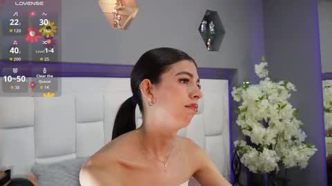 Snapshot of cutearii chatting on 09.14.25 CuteArii online show from 09.14.25