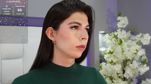 Snapshot of cutearii chatting on 09.28.25 CuteArii online show from 09.28.25