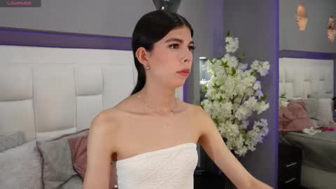 Snapshot of cutearii chatting on 09.30.25 CuteArii online show from 09.30.25