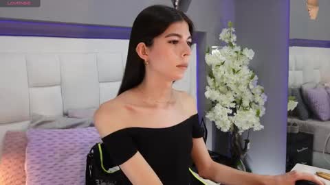 Snapshot of cutearii chatting on 10.05.25 CuteArii online show from 10.05.25