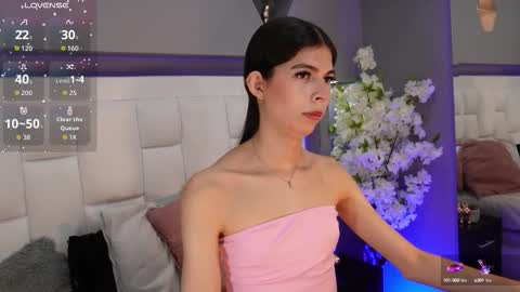 Snapshot of cutearii chatting on 10.13.25 CuteArii online show from 10.13.25