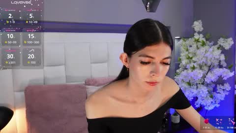 Snapshot of cutearii chatting on 10.19.25 CuteArii online show from 10.19.25