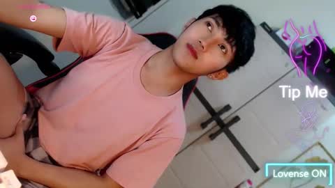 Snapshot of cuteasiancock98 chatting on 05.12.26 Steph online show from 05.12.26