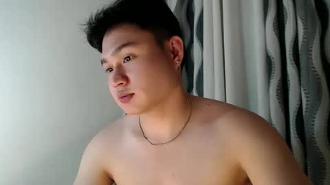 Snapshot of cuteasianlee chatting on 02.18.26 cuteasianlee online show from 02.18.26